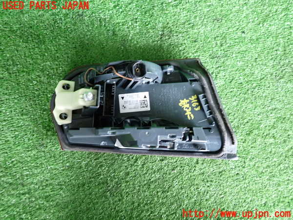 2UPJ-31631550]BMW 320d(3D20)右リアフィニッシャー 中古 (F30)_m0003.jpg