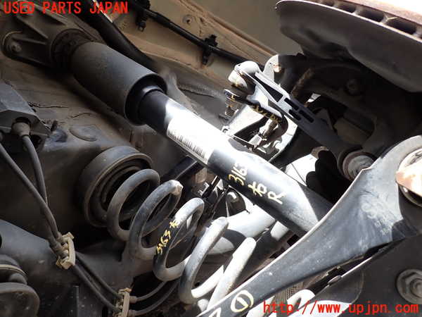 2UPJ-31635070]BMW 320d(3D20)右リアショックアブソーバー 中古 (F30)_m0001.jpg