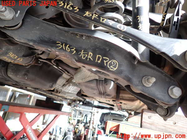 2UPJ-31635205]BMW 320d(3D20)右リアロアアーム2 中古 (F30)_m0001.jpg