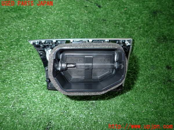 2UPJ-31637526]BMW 320d(3D20)エアコン吹き出し口1 (右) 中古 (F30)_m0003.jpg