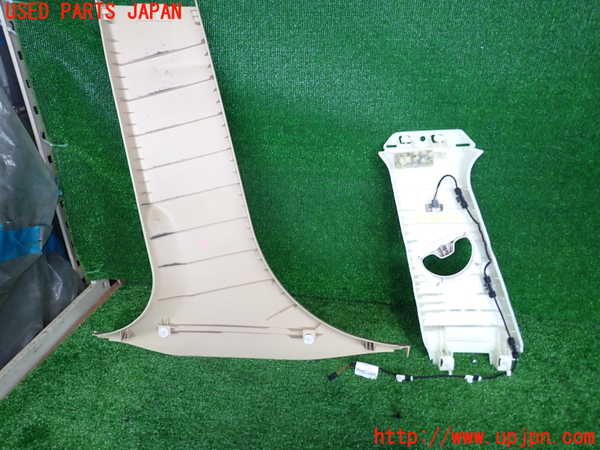 2UPJ-31637665]BMW 320d(3D20)右センターピラートリム 中古 (F30)_m0003.jpg