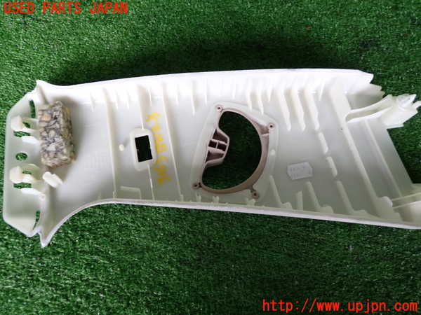 2UPJ-31637670]BMW 320d(3D20)左センターピラートリム 中古 (F30)_m0004.jpg