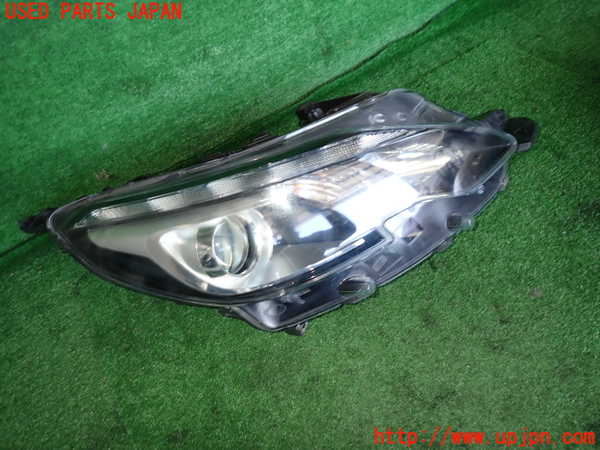 2UPJ-31641130]プジョー・2008(A94HN01)右ヘッドライト ハロゲン 中古_m0001.jpg