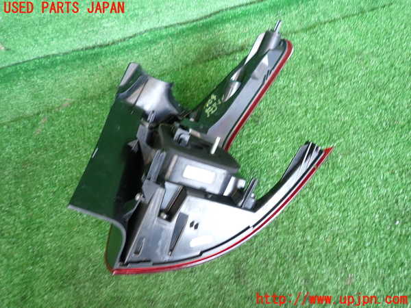 2UPJ-31641536]プジョー・2008(A94HN01)左テールランプ 中古_m0003.jpg