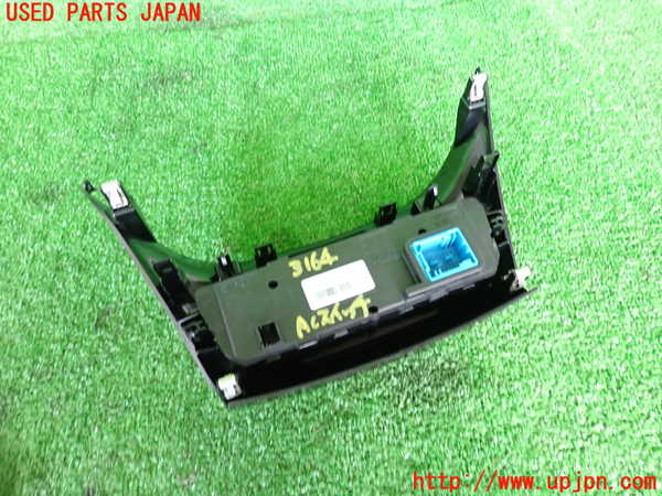 2UPJ-31646066]プジョー・2008(A94HN01)エアコンスイッチ1 中古_m0002.jpg