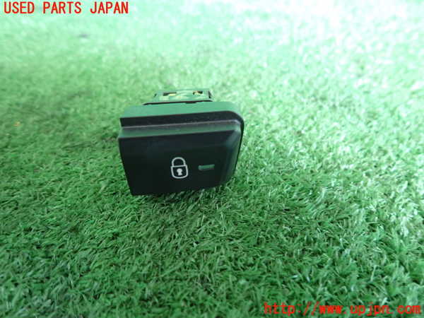2UPJ-31646311]プジョー・2008(A94HN01)スイッチ6 中古_m0001.jpg