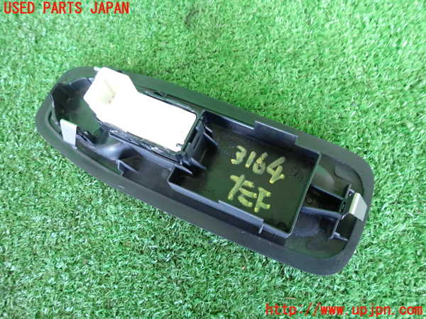2UPJ-31646245]プジョー・2008(A94HN01)左前パワーウィンドウスイッチ 中古_m0002.jpg