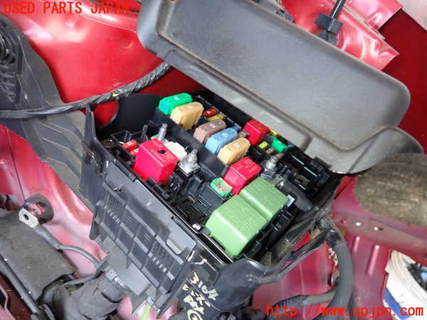 2UPJ-31646742]プジョー・2008(A94HN01)ヒューズボックス2 中古_m0002.jpg