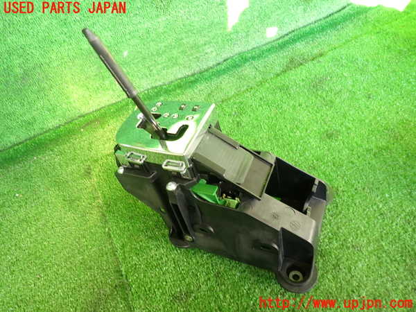 2UPJ-31647555]プジョー・2008(A94HN01)ATシフトレバー 中古_m0002.jpg