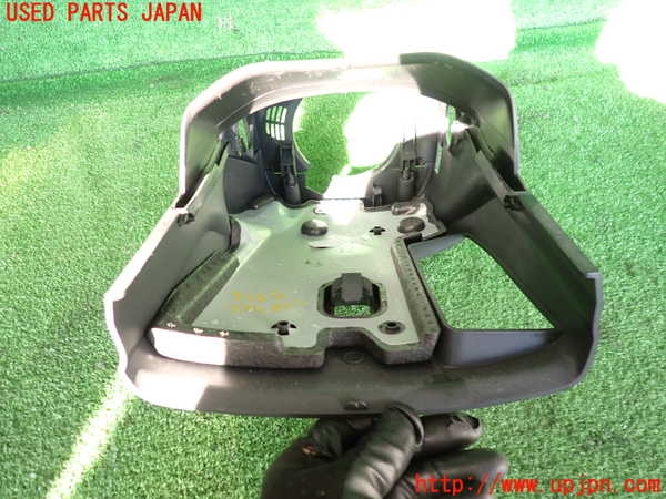 2UPJ-31647905]プジョー・2008(A94HN01)コラムカバー 中古_m0003.jpg