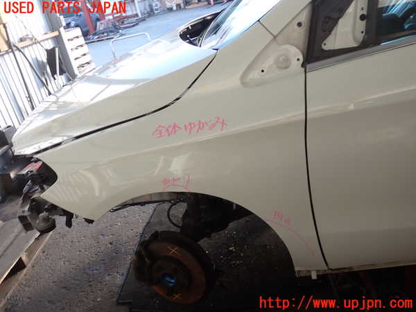 2UPJ-31661082]ベンツ B180(246242)(246)左前フェンダー 中古_m0001.jpg