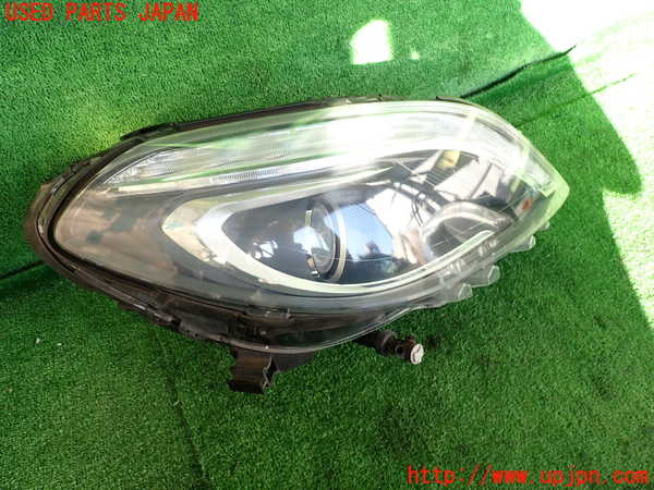 2UPJ-31661130]ベンツ B180(246242)(246)右ヘッドライト HID 中古_m0001.jpg