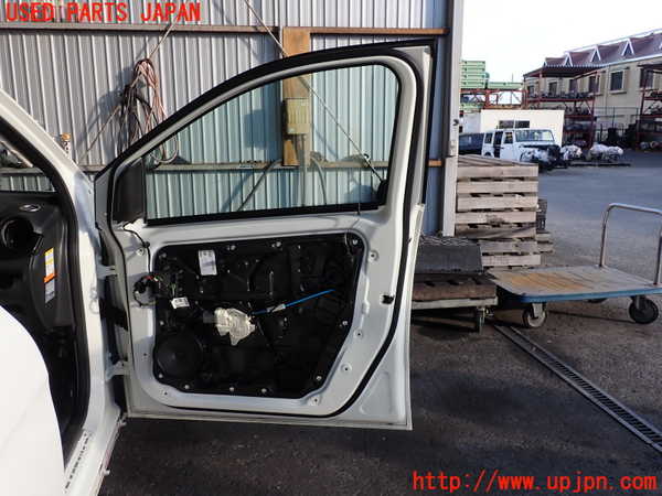 2UPJ-31661230]ベンツ B180(246242)(246)右前ドア 中古(43R-00049 M25)_m0004.jpg