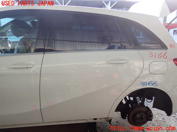 2UPJ-31661320]ベンツ B180(246242)(246)左後ドア 中古(43R-00048 M187)_m0001.jpg