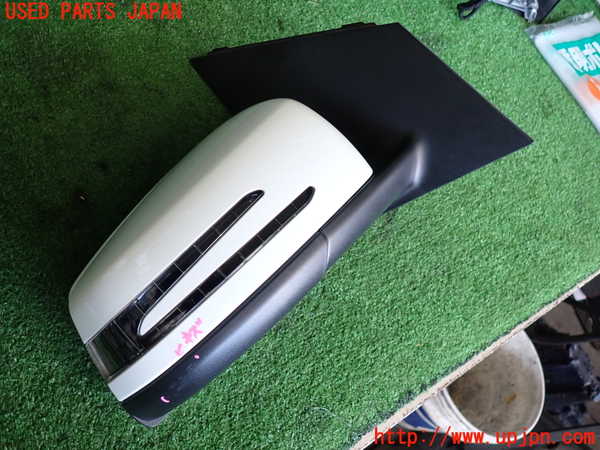 2UPJ-31661210]ベンツ B180(246242)(246)右ドアミラー 中古_m0001.jpg