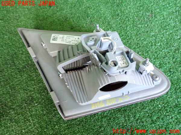 2UPJ-31661550]ベンツ B180(246242)(246)右リアフィニッシャー 中古_m0002.jpg