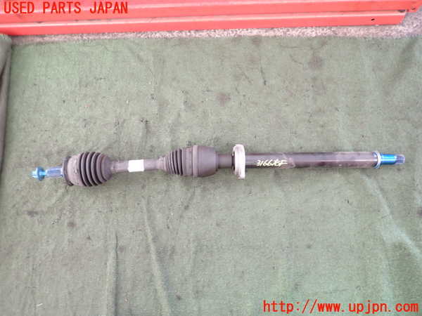 5UPJ-31664010]ベンツ B180(246242)(246)右フロントドライブシャフト 中古_m0001.jpg