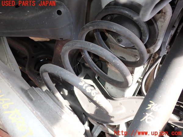2UPJ-31665100]ベンツ B180(246242)(246)右リアスプリング 中古_m0001.jpg