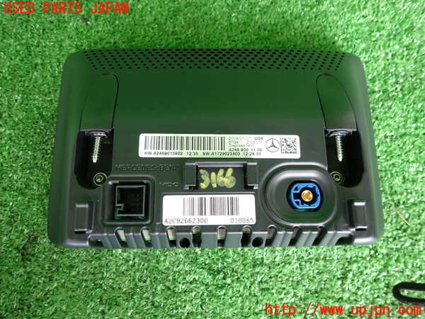 2UPJ-31666629]ベンツ B180(246242)(246)モニター 中古_m0002.jpg