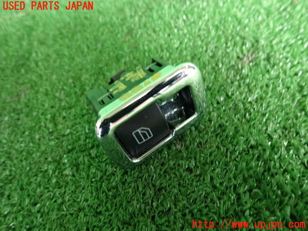 2UPJ-31666245]ベンツ B180(246242)(246)左前パワーウィンドウスイッチ 中古_m0001.jpg