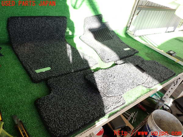 2UPJ-31667800]ベンツ B180(246242)(246)フロアマット 中古_m0001.jpg