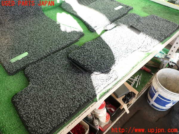 2UPJ-31667800]ベンツ B180(246242)(246)フロアマット 中古_m0003.jpg