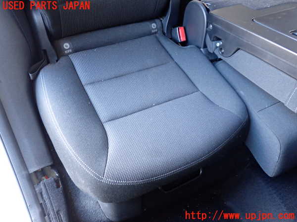 2UPJ-31667405]ベンツ B180(246242)(246)右リアシート 中古_m0003.jpg