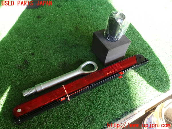 2UPJ-31667805]ベンツ B180(246242)(246)車載工具 中古_m0001.jpg