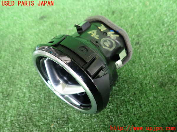 2UPJ-31667527]ベンツ B180(246242)(246)エアコン吹き出し口2 (右) 中古_m0002.jpg