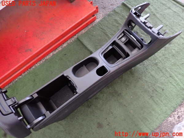 2UPJ-31667540]ベンツ B180(246242)(246)センターコンソール 中古_m0003.jpg