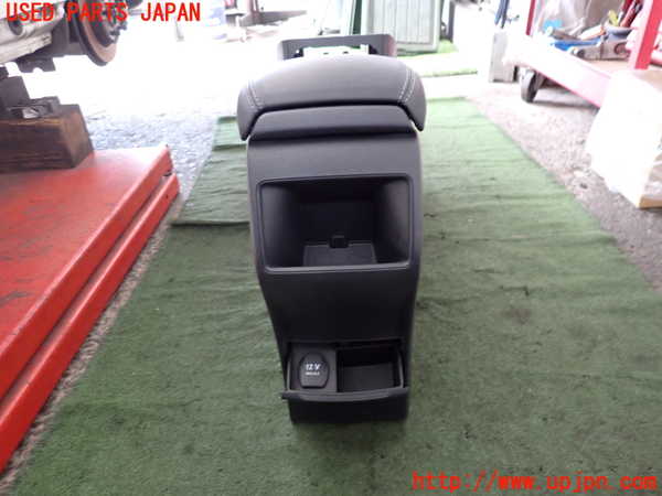2UPJ-31667540]ベンツ B180(246242)(246)センターコンソール 中古_m0004.jpg