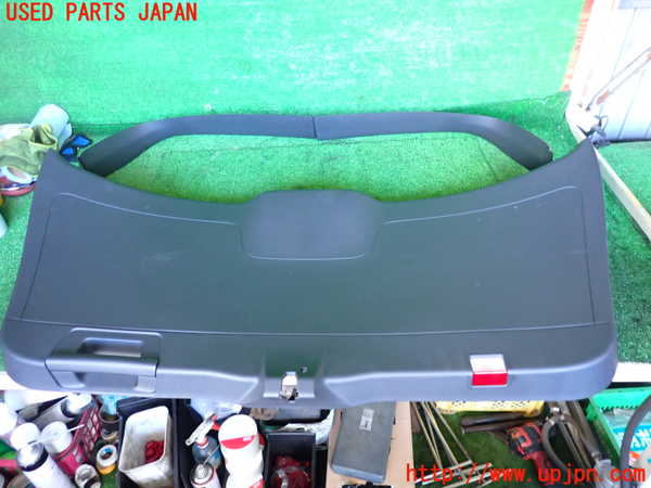 2UPJ-31661578]ベンツ B180(246242)(246)バックドア内張り 中古_m0001.jpg