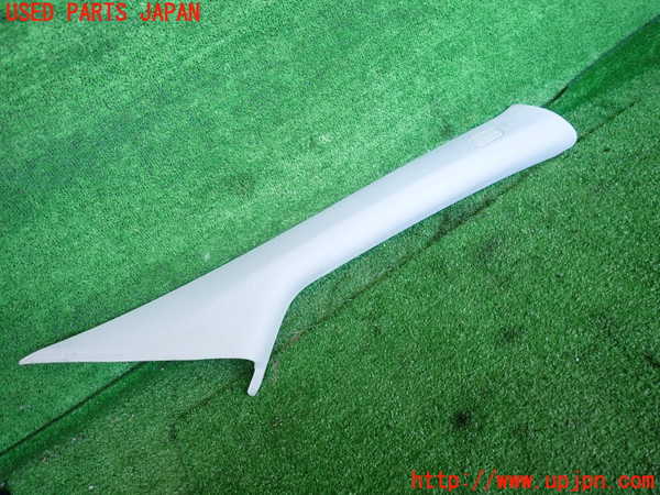 2UPJ-31667655]ベンツ B180(246242)(246)右フロントピラートリム 中古_m0001.jpg