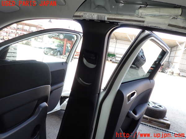 2UPJ-31667665]ベンツ B180(246242)(246)右センターピラートリム 中古_m0002.jpg