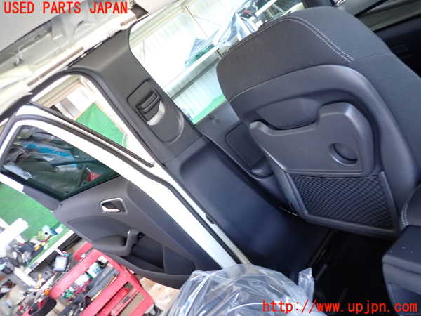 2UPJ-31667670]ベンツ B180(246242)(246)左センターピラートリム 中古_m0001.jpg