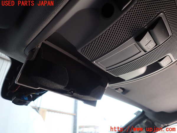 2UPJ-31666411]ベンツ B180(246242)(246)ルームランプ1 (1列目真中) 中古_m0002.jpg