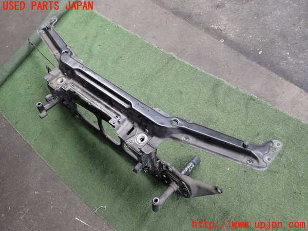 2UPJ-31671041]BMW 320i(AV22)コアサポート 中古  E46_m0001.jpg