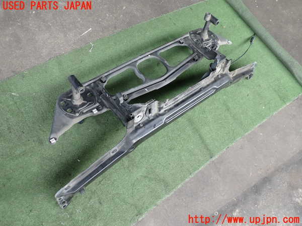 2UPJ-31671041]BMW 320i(AV22)コアサポート 中古  E46_m0002.jpg