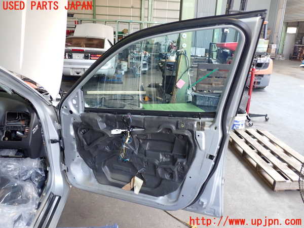 2UPJ-31671230]BMW 320i(AV22)右前ドア 中古  E46_m0005.jpg