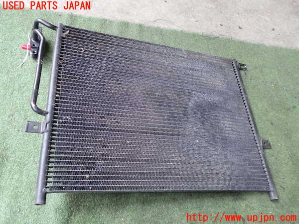 2UPJ-31676031]BMW 320i(AV22)エアコンコンデンサー1 中古  E46_m0002.jpg