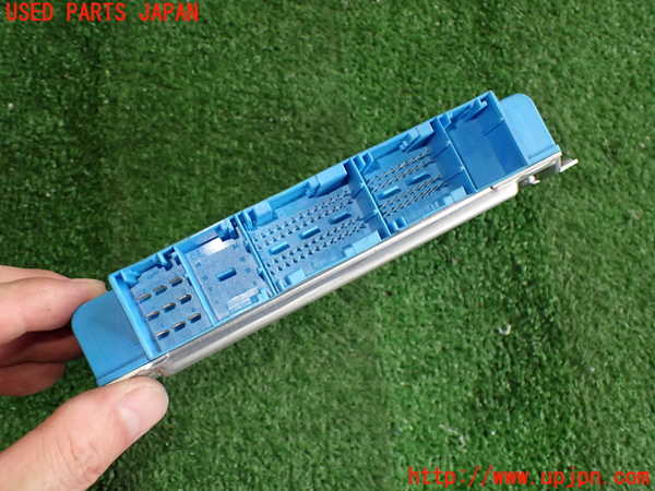 2UPJ-31676115]BMW 320i(AV22)ミッションコンピューター 中古  E46_m0002.jpg