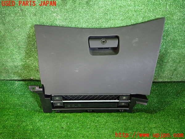 2UPJ-31677516]BMW 320i(AV22)グローブボックス1 ジャンク品 中古  E46_m0001.jpg