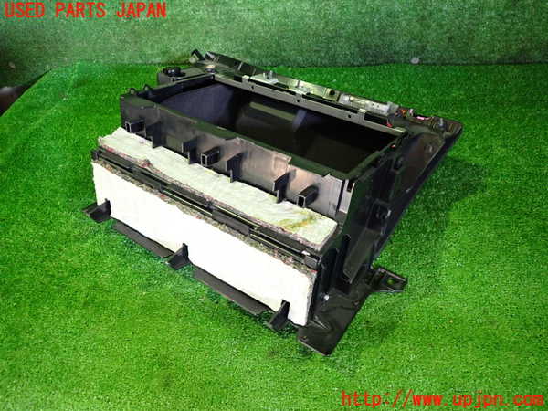 2UPJ-31677516]BMW 320i(AV22)グローブボックス1 ジャンク品 中古  E46_m0003.jpg