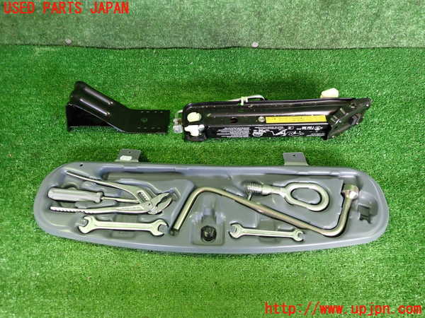 2UPJ-31677805]BMW 320i(AV22)車載工具 中古  E46_m0001.jpg