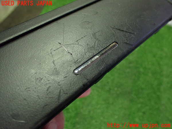 2UPJ-31677841]BMW 320i(AV22)小物入れ1 中古  E46_m0005.jpg