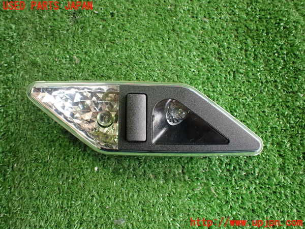 2UPJ-31676413]BMW 320i(AV22)ルームランプ3 (左) 中古  E46_m0001.jpg