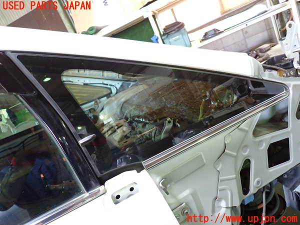 5UPJ-31691200]ヴェルファイアハイブリッド(AYH30W)右フロント三角窓ガラス NSG M3O8 中古_m0001.jpg