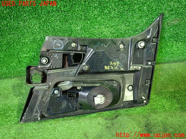 1UPJ-31691552]ヴェルファイアハイブリッド(AYH30W)左リアフィニッシャー 中古_m0002.jpg