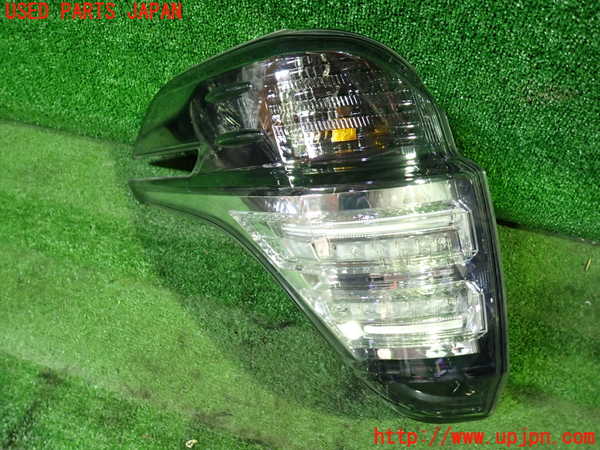 1UPJ-31691536]ヴェルファイアハイブリッド(AYH30W)左テールランプ 中古_m0001.jpg