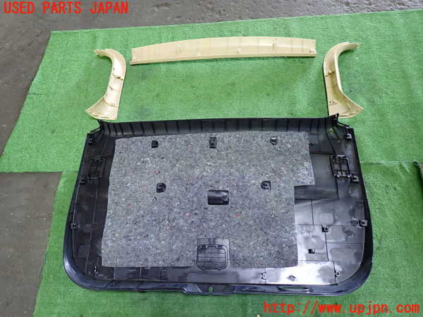 1UPJ-31691578]ヴェルファイアハイブリッド(AYH30W)バックドア内張り 中古_m0004.jpg